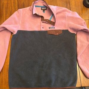 Patagonia pull over fleece large!